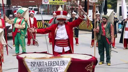 MHP Genel Başkanı Bahçeli, Isparta Belediyesi'ni ziyaret etti