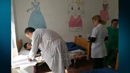 Report TV - Sapuni helmon 11 nxënës të një shkolle në Bulqizë