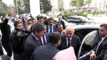 Bahçeli, Antalya Büyükşehir Belediyesini ziyaret etti