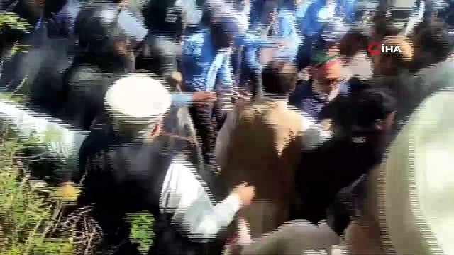 - İslamabad'da Polis Ve Parti Çalışanları Arasında Arbede