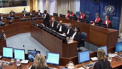 'Bosna Kasabı' Karadzic, müebbet hapse mahkum edildi - LAHEY