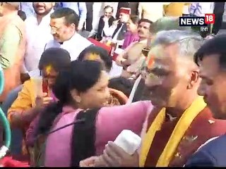 आवास पर होली मिलन समारोह में सीएम त्रिवेंद्र सिंह रावत ने दी देशवासियों को शुभकामनाएं