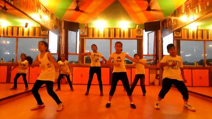 Birthday Bash | Diliwaali Zaalim Girlfriend | Kids Dance Steps by Step2Step Dance Studio