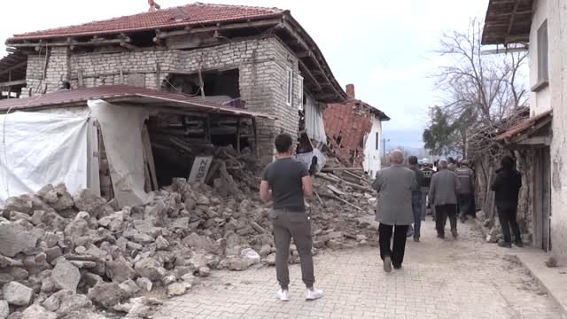 Acıpayam'da 5,5 Büyüklüğündeki Deprem - Vali Karahan'ın Açıklamaları - Denizli