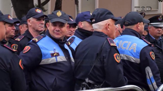 Kamera e Top Story në planin e masave të policisë, pak minuta para protestës