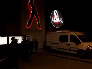 Vaucluse : la gorge entaillée au couteau en sortant de son cours de danse