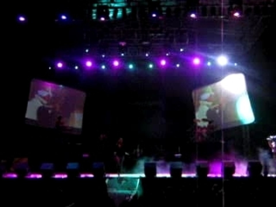 Aún hay algo