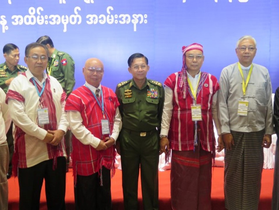 “၂၀၂၀ မွာ ၿငိမ္းခ်မ္းေရး ျပည္သူ႔လက္ထဲကိုု အပ္မယ္ဆိုုတဲ့ အေနအထားက ျဖစ္လာမယ္လိုု႔ မထင္ပါဘူး” (႐ုပ္/သံ)