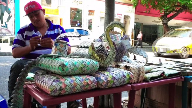 Venezuela'nın eski paralarını sanata dönüştürüyor - CUCUTA