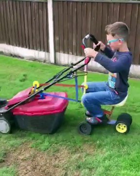 Quand les bébés et chiens font la même chose... Compilation !