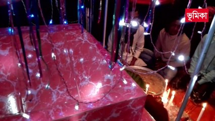 পীরে কামেল বাবা গুঞ্জর আলী মাজার শরীফ এ  উড়শ মাহাফিল