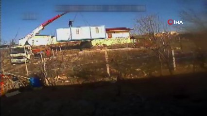 Köylere konulan konteynerleri vince yükleyip böyle çaldılar