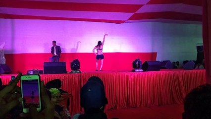 Akestra Dance on Shaam Hai Dhuan Dhuan Song