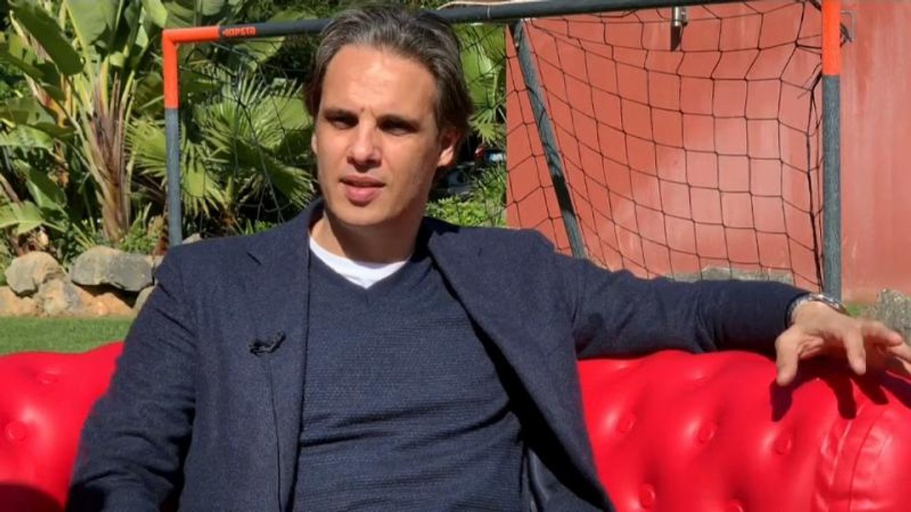 #EUroadtrip: Auf dem roten Sofa mit Fußballstar Nuno Gomes
