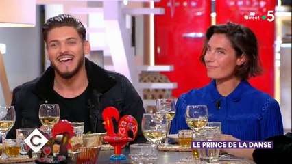 Rayane Bensetti se confie sur son début de carrière difficile où il partageait un studio de 9m2 à Paris