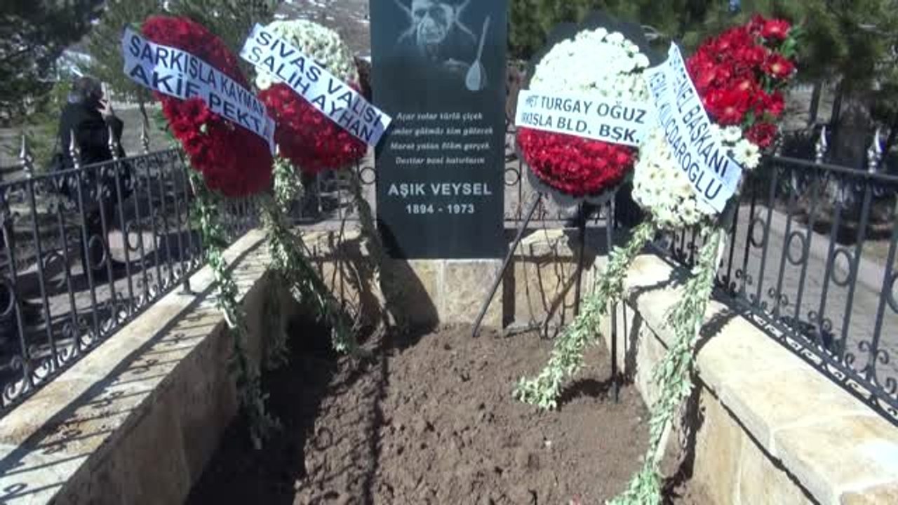 Sivas Aşık Veysel, Vefatının 46'ncı Yılında Mezarı Başında Anıldı