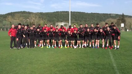 Ümit Milli Takım Futbolcusuları Özcan ve Akçay - İSTANBUL