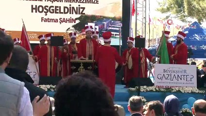 Emine Erdoğan ve Bakanlar Engelsiz Yaşam Merkezini ziyaret etti