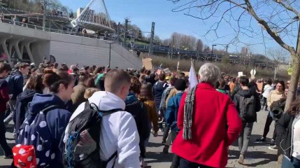 Du monde à la marche climat à Liège