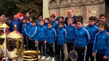 - Gürcistan’da Nevruz Gösterisi Nefes Kesti