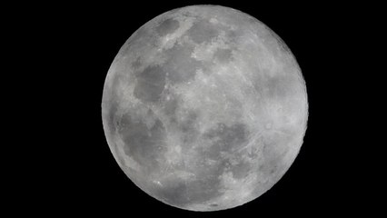 Жители планеты увидели суперлуние