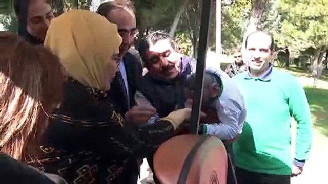 Emine Erdoğan, Gaziantep Hayvanat Bahçesi'ni gezdi