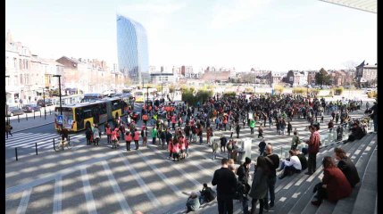 Plus d'un millier de jeunes pour le climat à Liège
