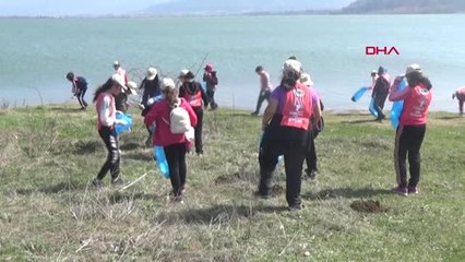 Bolu Minikler, Büyüklerin Kirlettiği Göl Çevresini Temizledi