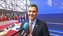 Sánchez esquiva la polémica de los lazos y lo deja todo en manos de la Junta Electoral