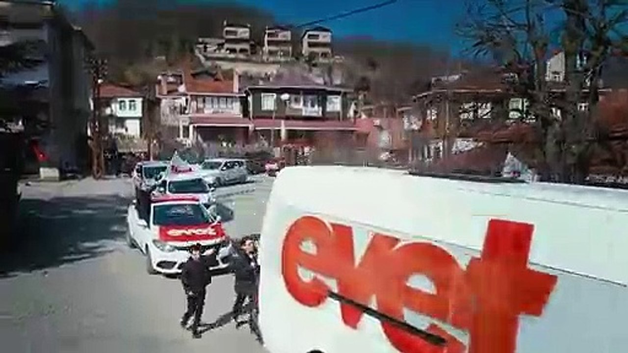 Ak Parti'nin referandum şarkısı  Milyonlarca Evet