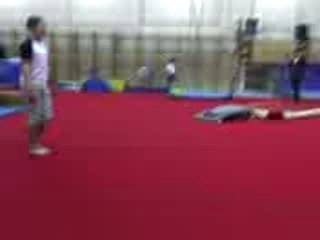 saut de main flip flip