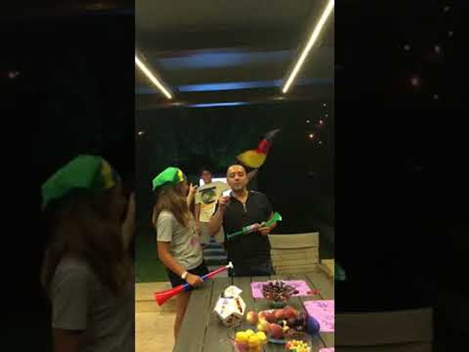 علي الديك وغريس الريس يشجعان فريق البرازيل في المونديال