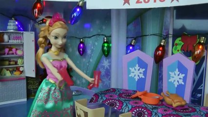 La FÊTE du NOUVEL AN! ELSA, ANNA les tout-petits et de nombreux invités à la fête! De danser, de jouer, de manger, le plaisir!