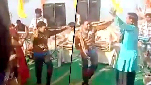 मथुरा में Nirahua ने खेली होली, जमकर नाचे | Dinesh Lal Holi Dance Video