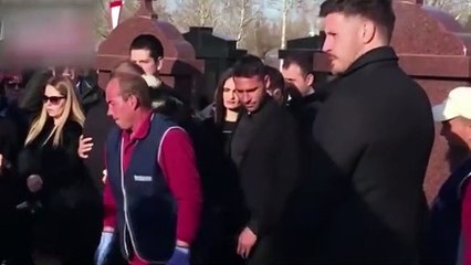 Jelena Karleusa'nın annesi Divna Karleausa hayata gözlerini yumdu