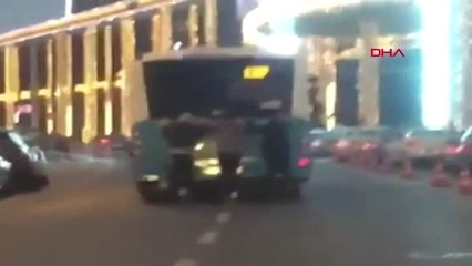 Patenli Gençlerin Otobüs Arkasında Tehlikeli Yolculuğu