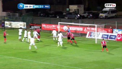 La tête de Robert passe au dessus.