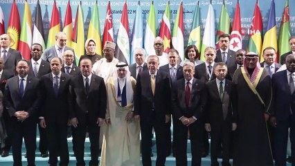 İslam İşbirliği Teşkilatı Komite Toplantısı'nda aile fotoğrafı
