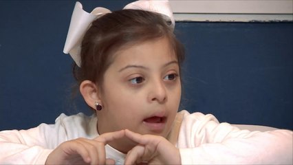 كيف نتعامل مع الطفل المصاب بمتلازمة داون؟