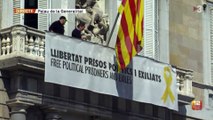 La Generalitat despenja les pancartes amb els llaços