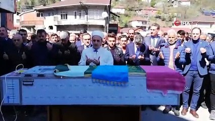 Göçükte ölen madenci son yolculuğuna uğurlandı