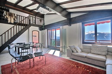 VENDU. Crans-Montana. Attique avec vue panoramique