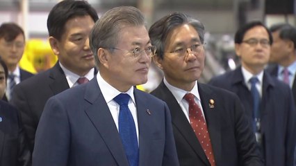 문 대통령, 1년여 만에 대구 방문..."일자리 만드는 로봇산업" / YTN