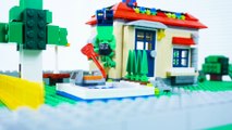 LEGO Hulk's Day Off STOP MOTION LEGO Hulk And LEGO Spiderman | By LEGO Worlds