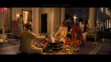 Kalank - First Class | Varun | Alia | Kiara & Madhuri | Arijit & Neeti | Pritam | Amitabh | Abhishek Varman