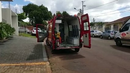 Bombeiros socorrem idoso ferido no centro