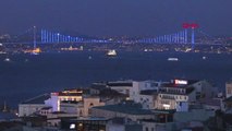 Dünya Su Gününde İstanbul'un Simgeleri Maviye Büründü -1