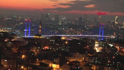 Dünya Su Gününde İstanbul'un Simgeleri Maviye Büründü - 2