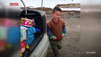 Oyuncak itfaiye aracıyla dünyalar onun oldu