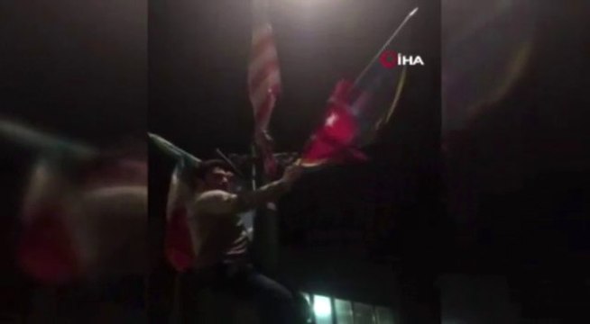 Ermenilerin İndirdiği Türk Bayrağını Gurbetçiler Yeniden Göndere Çekti